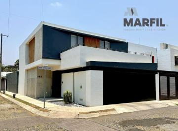 bdf1d3b34d0ee43b5b683c918013e6c0d193225dff2ffbc1df84b18c6892ba9c · Hermosa Casa en Venta con Alberca Residencial Esmeralda en Colima de 4 Recámaras