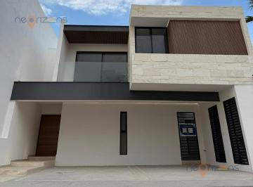 Casa · 246m² · 3 Recámaras · 2 Estacionamientos · Estrena Casa Nueva Fracc. Priv. San Angel V Slp