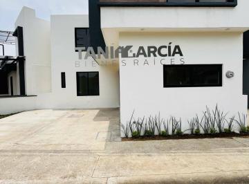 Casa de 3 habitaciones, Fortín · Vendo Casa Nueva, Moderna en Fortín.