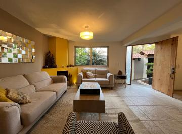 Casa de 4 habitaciones, Valle de Bravo · Casa en Renta en Avandaro