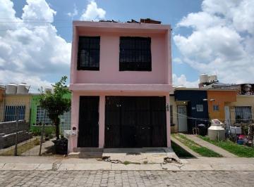 Casa de 4 habitaciones, Morelia · Casa a La Venta en Villas del Pedregal