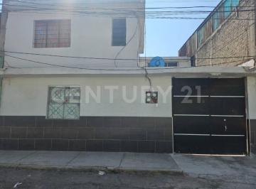 Casa · 334m² · 8 Recámaras · 1 Estacionamiento · Casa en Venta, en Prizo 1,en Ecatepec de Morelos Estado de México
