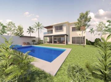 Casa de 5 habitaciones, Emiliano Zapata · Casa en Paraíso Country Club Morelos