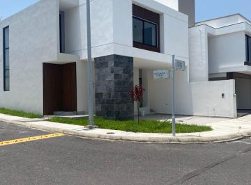 Casa de 4 habitaciones, Alvarado · Casa en Venta Fracc. con Casa Club y Alberca