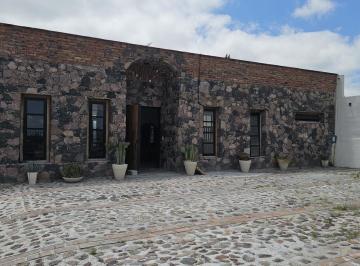 Quinta · 5000m² · 4 Recámaras · 15 Estacionamientos · Casa Estilo Hacienda en Venta en Los Cues, Querétaro