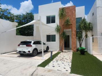 Casa de 3 habitaciones, Mérida · Venta Casa a La Entrada del Exclusivo Club de Golf La Ceiba, Merida, Yucatan 3 Recamaras y Alberca