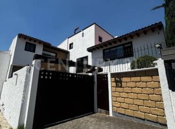 Casa · 480m² · 3 Recámaras · 3 Estacionamientos · A Una Calle de Super Via Poniente y Luis Cabrera