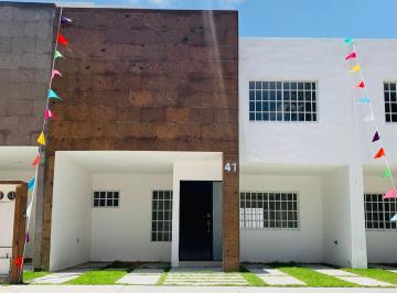 Casa · 137m² · 3 Recámaras · 2 Estacionamientos · Casa en Venta en San Juan del Rio, Queretaro