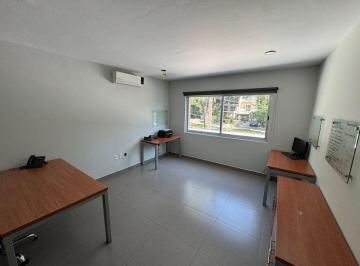 Oficina · 15m² · 1 Estacionamiento · Oficinas en Renta en Chapalita