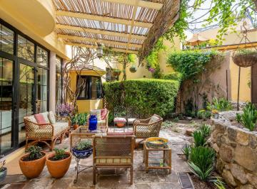 Casa · 220m² · 3 Recámaras · Casa en Renta en El Centro Histórico de San Miguel de Allende con Jardín, Roof Terrace, Pet Friendly