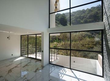 Casa · 285m² · 3 Recámaras · 2 Estacionamientos · Residencia en Fraccionamiento Privado en Venta, Esmeralda, Cdmx