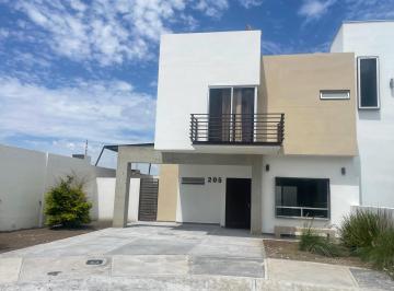 Casa de 3 habitaciones, Saltillo · Casa en Renta Sin Amueblar en Fraccionamiento Terranova