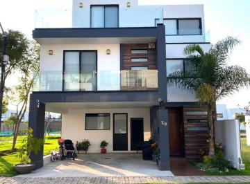 bd00de7aef49f511f6b99207920eab2828b70eaad40c78a787fe48dd4740dbfd · Hermosa Casa en Venta en Parque Baja California, Lomas de Angelópolis