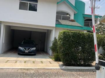 Casa en condominio de 5 habitaciones, Puebla · Casa/residencia en Venta en Puebla Las Fuentes Blvrd Esteban de Antuñano Fracc. Residencial Cipreses