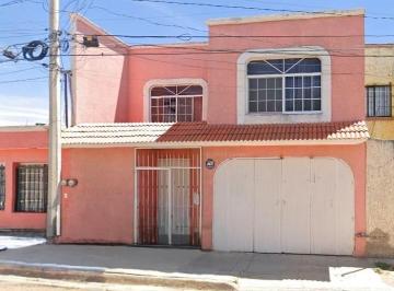 Casa de 3 habitaciones, Durango · Casa en Venta en Las Fuentes, Durango, Durango.