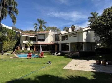 Casa de 7 habitaciones, Tlajomulco de Zúñiga · Venta de Residencia con Alberca en Santa Anita Club de Golf