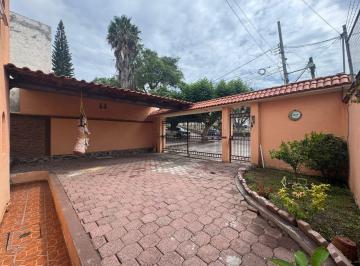 Casa · 265m² · 4 Recámaras · 3 Estacionamientos · Casa en Arboledas