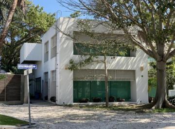 Oficina , Carmen · Oficinas Ejecutivas de 110 m² en Renta