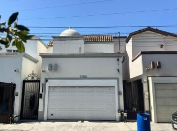 Casa · 170m² · 3 Recámaras · 2 Estacionamientos · Rmc Casa en Venta Arboledas Nueva Linda Vista en Guadalupe Nuevo Leon