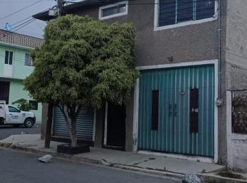 Casa · 300m² · 3 Recámaras · 2 Estacionamientos · Casa en Venta Valle de Chalco