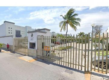 Casa en condominio de 3 habitaciones, Benito Juárez · " Precio Rebajado - No Dejes Pasar Esta Casa, en Cancun, Resd Caracol, ¡Sin Creditos