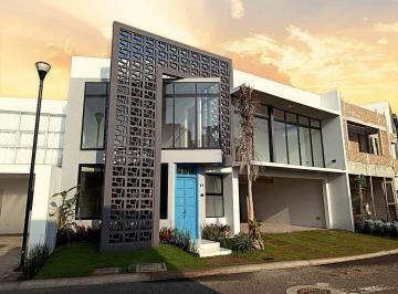 Casa de 3 habitaciones, Alvarado · Casa en Venta Lomas Diamante, Alvarado
