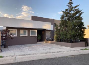 Casa de 4 habitaciones, Querétaro · Venta y Renta Casa, Misión San Jerónimo, Querétaro Qro.
