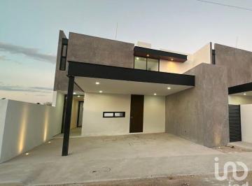 Casa · 240m² · 3 Recámaras · 2 Estacionamientos · Casa en Venta en Dzitya, Mérida, Yucatán.