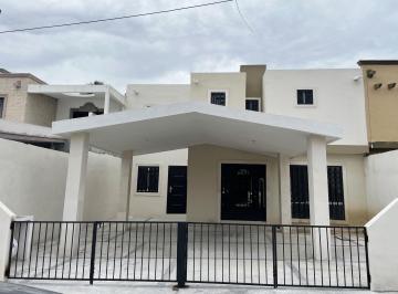 Casa de 3 habitaciones, Saltillo · Casa en Renta en Fracc. Fátima