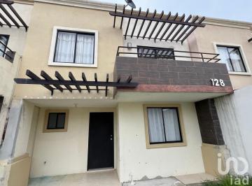 Casa · 90m² · 3 Recámaras · 2 Estacionamientos · Casa en Venta 3 Recamaras Barrio de Nacozari, Tizayuca, Hgo