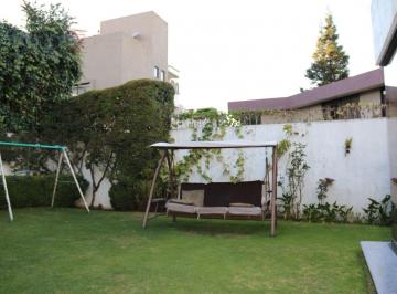 Casa · 450m² · 3 Recámaras · 2 Estacionamientos · Casa en Venta en Cerrada