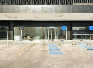 Local comercial · 20m² · Consultorios en Venta en Momentum Centro Sur