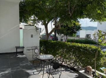 Casa de 3 habitaciones, Corregidora · Oportunidad Hermosa Casa