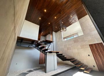 Casa · 610m² · Casa - Vista Real y Country Club