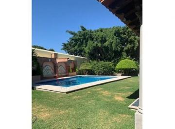Casa · 197m² · 3 Recámaras · 2 Estacionamientos · Oportunidad de Inversión en Cuernavaca