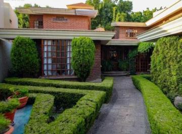 Casa de 4 habitaciones, Zapopan · Casa en Venta en Lomas del Valle