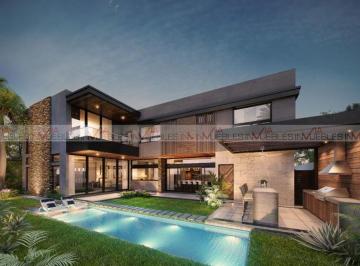 Casa · 506m² · 3 Recámaras · 3 Estacionamientos · Casa en Venta en Monterrey