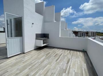 Casa · 113m² · 3 Recámaras · 2 Estacionamientos · Venta de Casa en Altozano Quinta Cantera