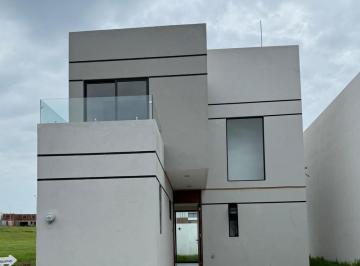 Casa · 119m² · 3 Recámaras · Casa en Lomas del Dorado