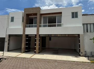 Casa de 3 habitaciones, Puebla · Casa en Venta Jardines de Zavaleta Muy Amplia