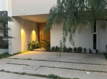 Casa de 4 habitaciones, Tlajomulco de Zúñiga · Casa en Venta en Punto Sur 1