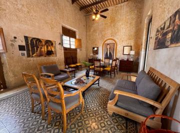 Casa de 2 habitaciones, Mérida · Renta Casa Tama: un Santuario Artístico y Colonial en El Corazón de Mérida.