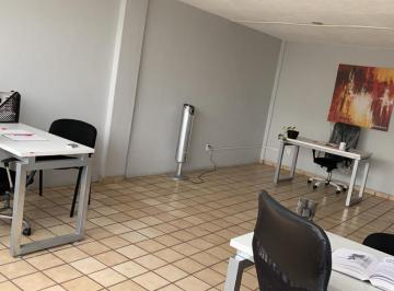 Oficina , Guadalajara · Oficina en Renta Para 5 Personas– Excelente Ubicación y Servicios Incluidos