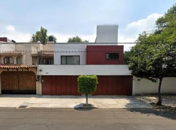 Casa de 4 habitaciones, Coyoacán · Casa en Coyoacan de Cuatro Habitaciones de Remate Bancario!