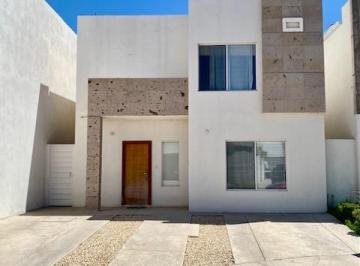 Casa de 3 habitaciones, Chihuahua · Casa en Renta Andares, Zona Reliz