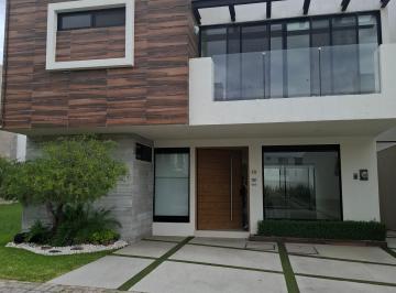 Casa de 5 habitaciones, San Andrés Cholula · Espectacular Casa en Renta en Lomas de Angelópolis. 5 Recámaras (Una en Planta Baja)