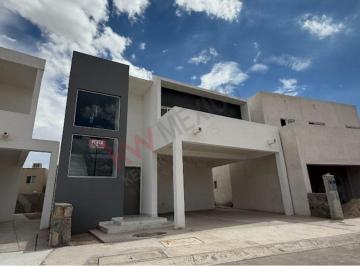 Casa · 268m² · 4 Recámaras · Casa en Juárez