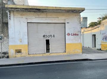 Bodega comercial , Mérida · Bodega Amplia en El Centro con 2 Lugares de Estacionamiento