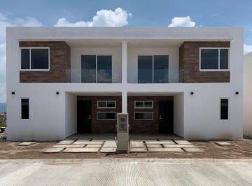 491b28f0338ac6548c5328d490d8b8339e3cbdc2624ad1e194b2c75e5c243c5e · Casa en Venta Arboledas de Santa Matilde