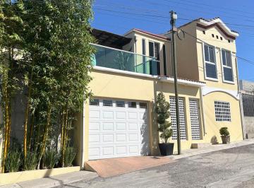 Casa de 4 habitaciones, Tijuana · Se Vende Casa de 4 Recámaras en Villa Fontana, Tijuana